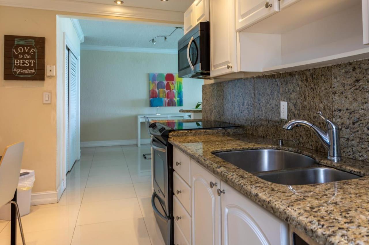 Hollywood Beach Apartment Bagian luar foto