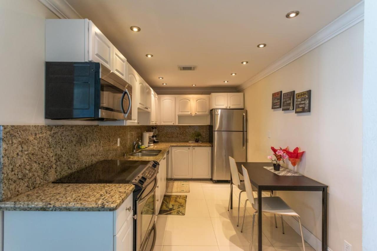 Hollywood Beach Apartment Bagian luar foto