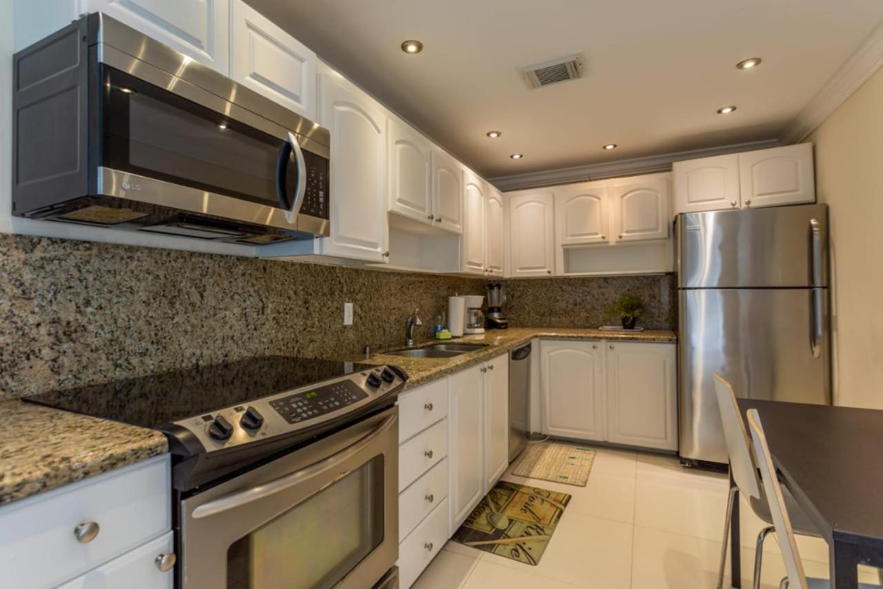 Hollywood Beach Apartment Bagian luar foto