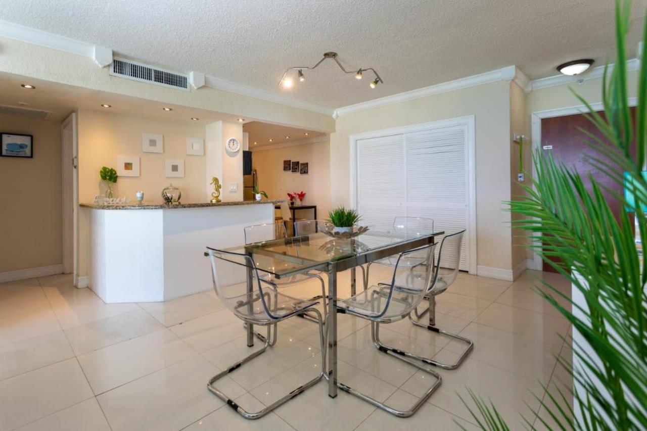 Hollywood Beach Apartment Bagian luar foto